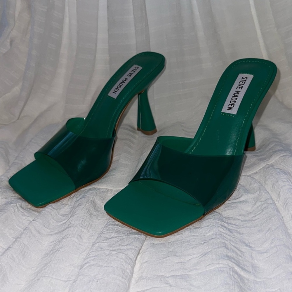 Steve Madden Green square toe heel⚡️